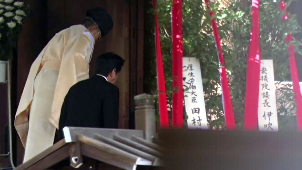 아베, 8·15 야스쿠니 참배 가능성...日 관방장관, 부정 안 해 / YTN