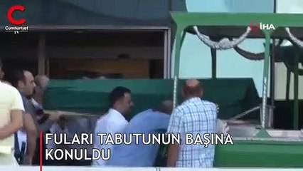 Kabin memurunun fuları tabutunun başına konuldu