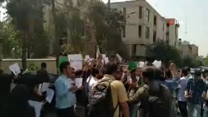 - İran'da Keşmir Müslümanlarına destek gösterisi