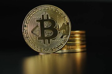 Скачать видео: Las 5 criptomonedas más cercanas a Bitcoin