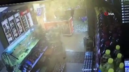 İzmir’de deprem paniği kamerada