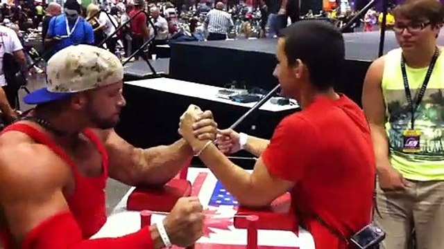 Un bodybuilder contre un pro de bras de fer : pas du tout la fin que vous allez prédire