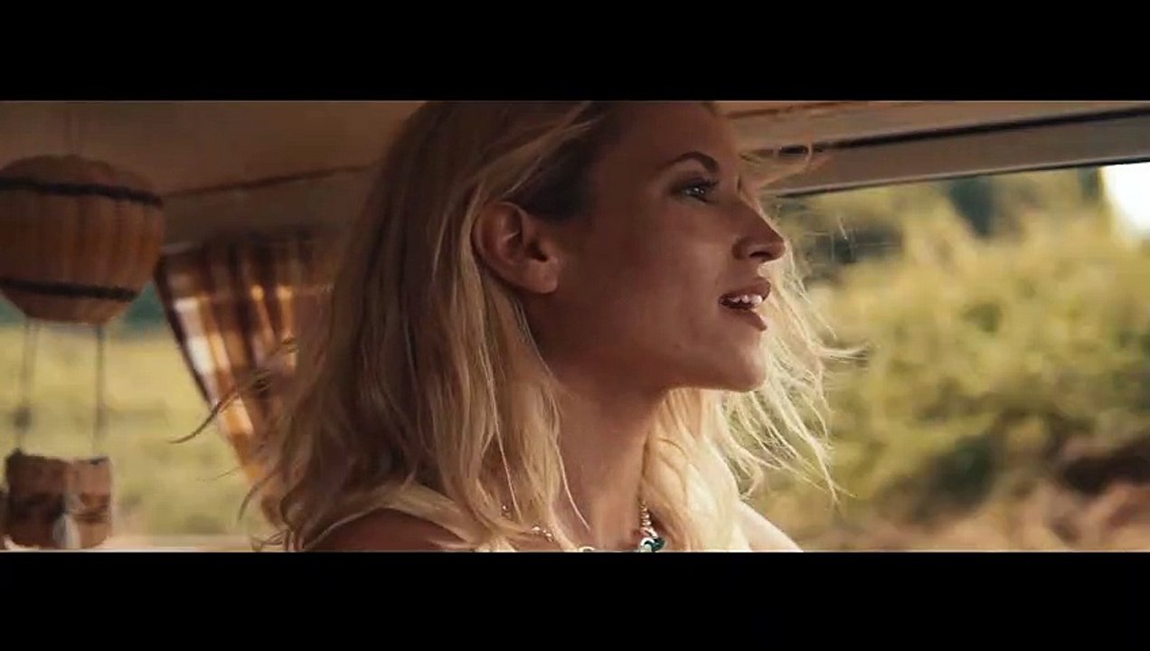 Ana Fernádez sorprende a sus seguidores con un single y videoclip