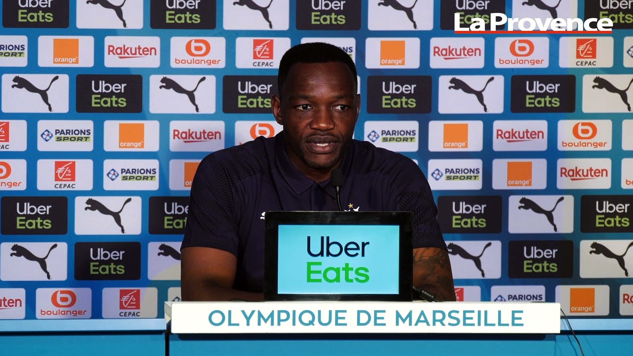 OM : "Benedetto ? Un attaquant qui sent le football" (Mandanda)