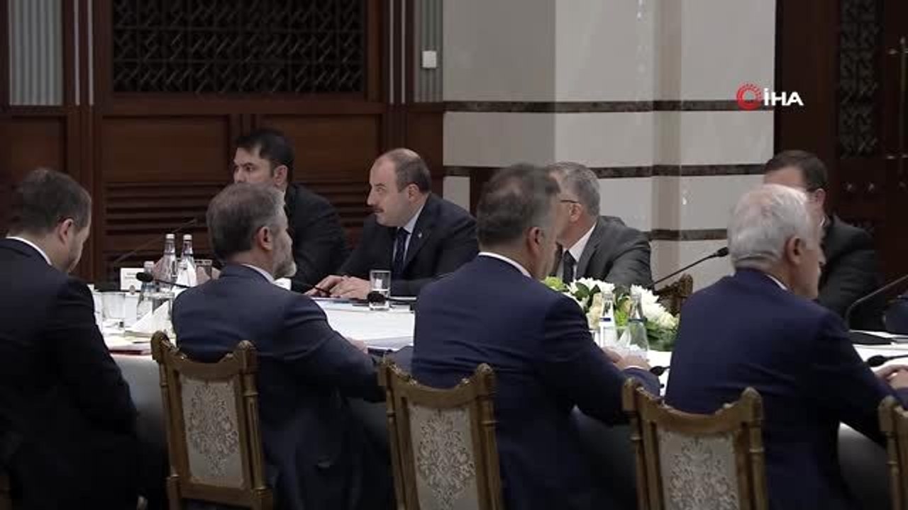 Cumhurbaşkanı Yardımcısı Fuat Oktay: "(Denizli'deki depremle ilgili) Şu ana kadar bir can kaybımız...
