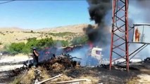 Elazığ'da seyir halindeki kamyon yandı