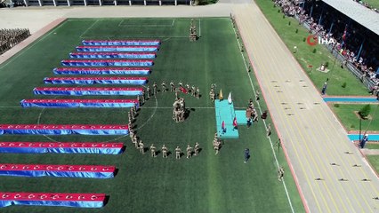 Ant içme törenine damga vuran Ayyıldız gösterisi havadan görüntülendi