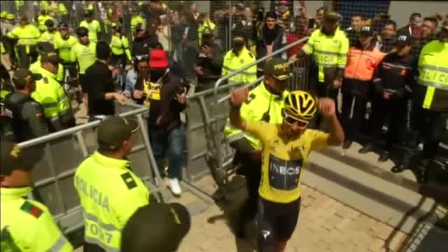 Homenaje a Egan Bernal en su localidad natal