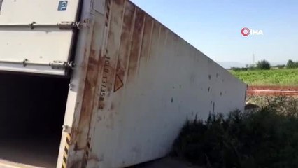 Kontrolden çıkan tır şarampole devrildi: 1 yaralı