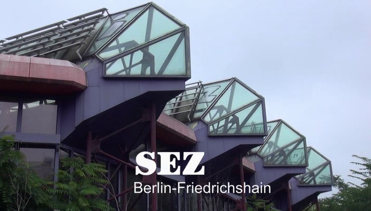 Berliner Bauruinen: 'Das legendäre Sport- und Erholungszentrum (SEZ) in Berlin-Friedrichshain'