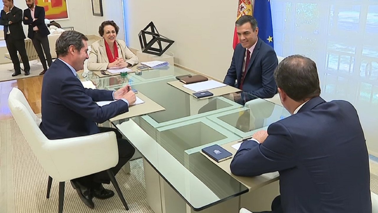 Sánchez y Valerio se reúnen con la CEOE y Cepyme