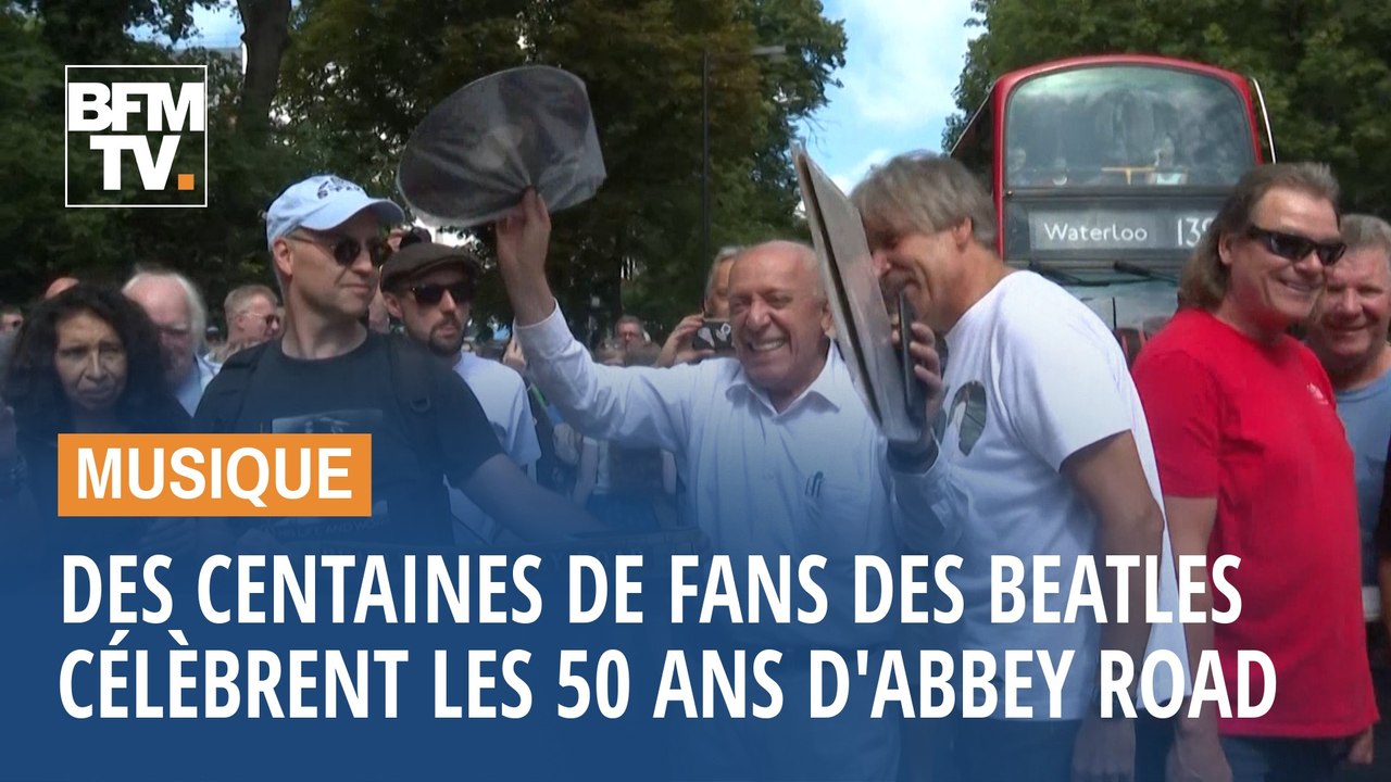 Pour les 50 ans d'Abbey Road, des centaines de fans des Beatles se sont retrouvés près du célèbre passage piéton