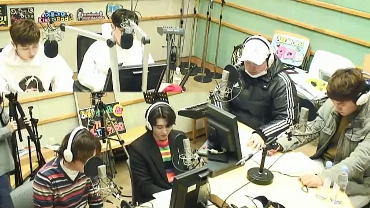 180221 iKON Kiss the Radio - Hanbin and Donghyuk Part 1 키스더라디오