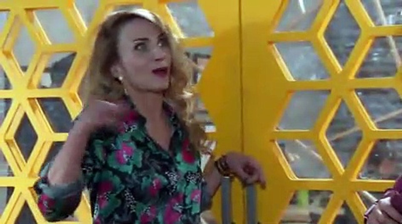 21 Amor a la Catalán_clip0