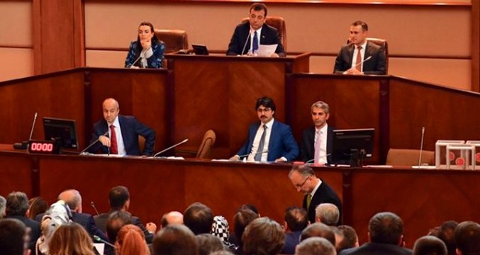 İYİ Parti'den İBB hamlesi: Mecliste CHP'den ayrılıp kendi gruplarını kuracaklar