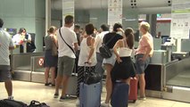 185.000 pasajeros sufrirán hoy la huelga indefinida de los controladores en el Prat