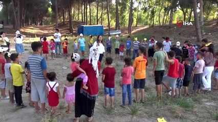 Çocuklar ormandan oyuncak topladı