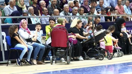 Bu kalabalık ne maç, ne konser için...280 daire için 44 bin 230 kişi başvurdu