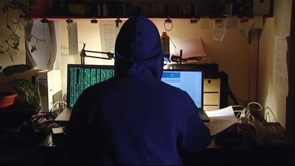 فيسبوك يحذف حسابات مشبوهة موجهة نحو السودان