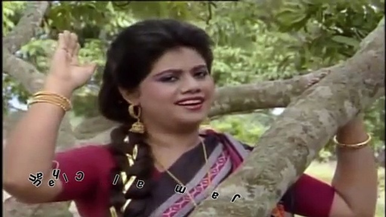 Paan Khaiya Thot Lal Korilam - Runa Laila.