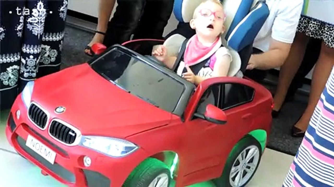 Študenti prerobili elektrické autíčka pre hendikepované deti