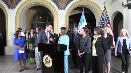 Pelosi califica vergonzosa la situación en frontera de EEUU con México