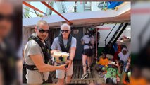 Richard Gere lleva alimentos al barco de Proactiva Open Arms
