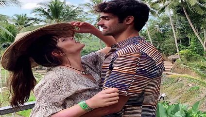 Andrea Duro y Juan Betancourt presumen de amor en Indonesia