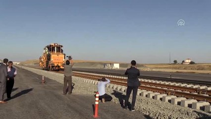 Cumhurbaşkanı Yardımcısı Oktay: "(Ankara-Sivas YHT) Kısmet olursa 2020 sonu itibarıyla bu hattı...