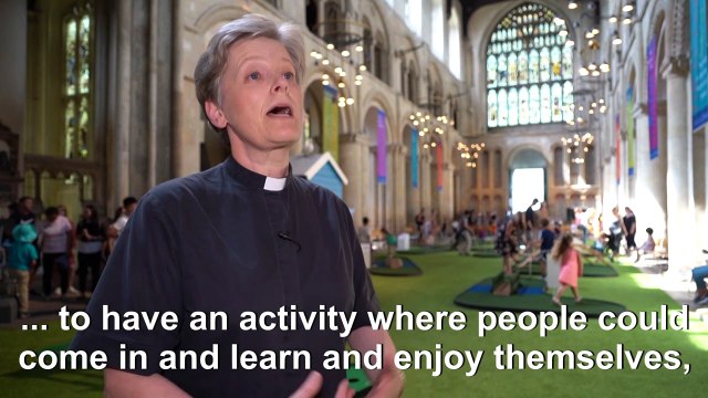 Fairway to heaven? UK cathedral golf course draws fans