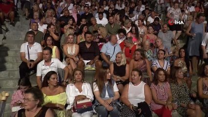 Sibel Can tatilcileri coşturdu