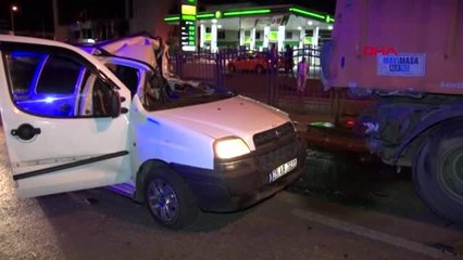 Ankara'da yaralı arkadaşını kaza yerinde bırakıp kaçtı