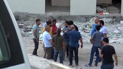 Bayram öncesi paralarını alamadıkları iddiasıyla çatıya çıktılar