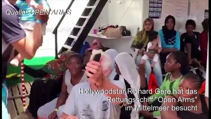 Richard Gere besucht Rettungsschiff im Mittelmeer