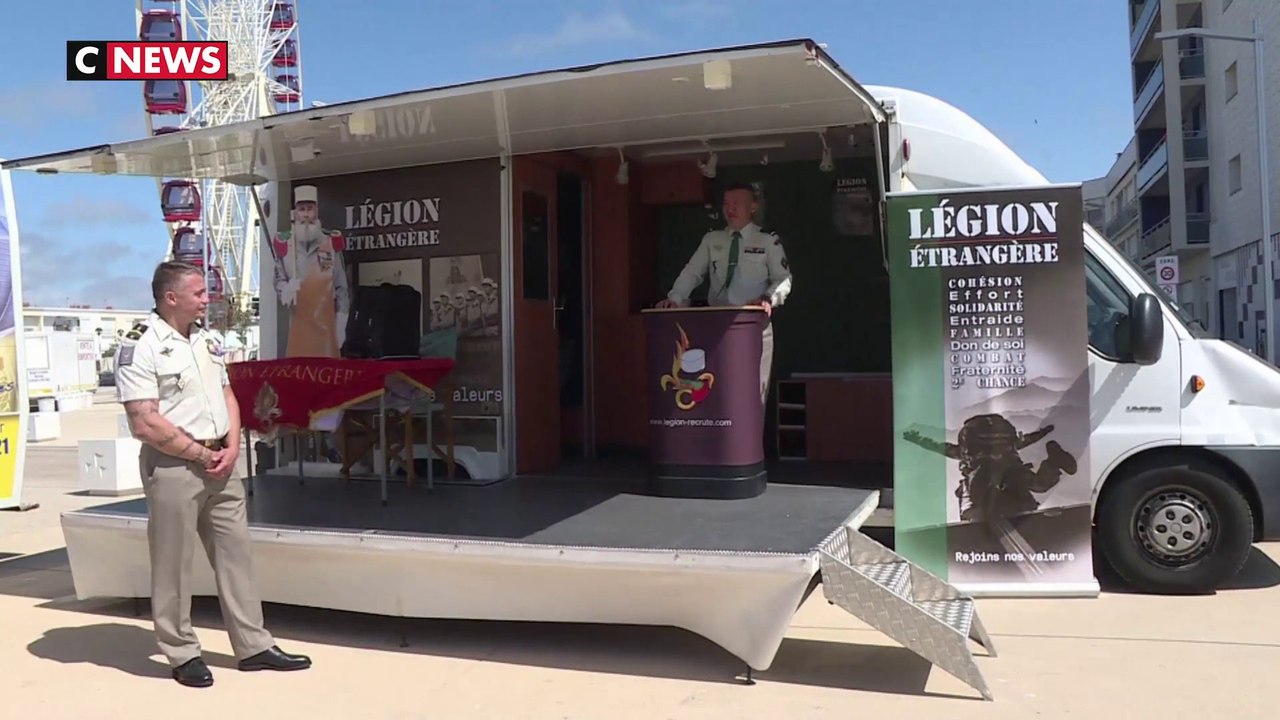 La légion étrangère recrute sur les plages