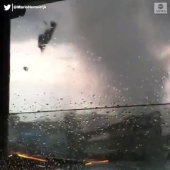 Amsterdam'daki hortum kameraya yansıdı