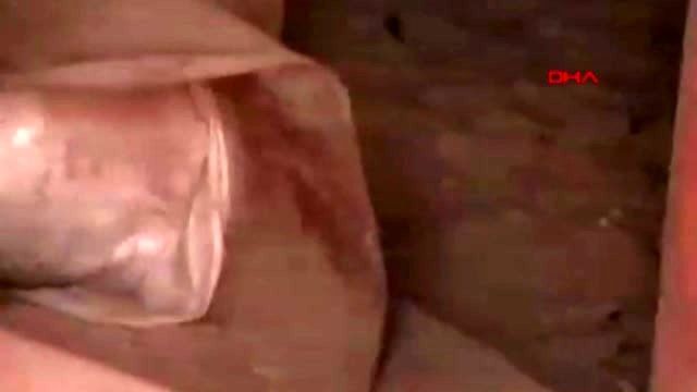 VAN'DA EVE YAPILAN BASKINDA SİLAH VE UYUŞTURUCU ELE GEÇİRİLDİ