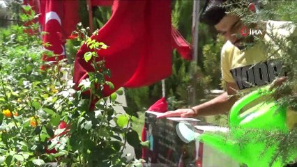 Şehit yakınları ve vatandaşlar arefe günü mezarlıkları ziyaret etti