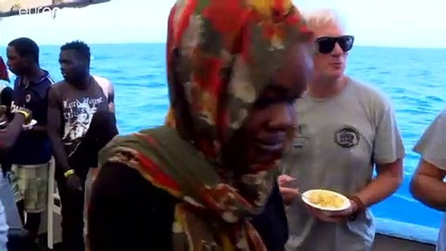 Спасти всех: судна НПО продолжают принимать на борт мигрантов