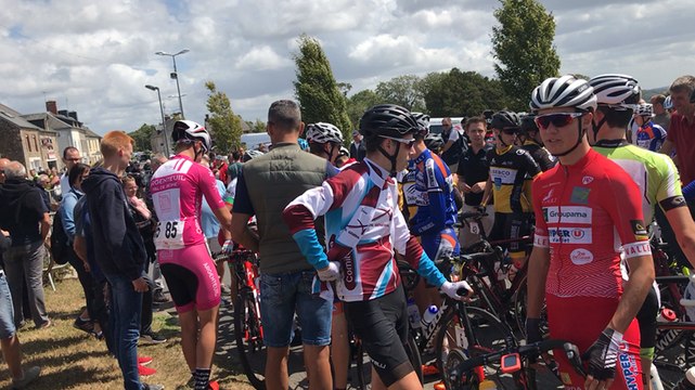Les cyclistes Juniors ouvrent la Saint-Laurent à Montpinchon