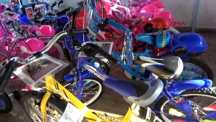 AYDIN HAYVANSEVERLER, KİMSESİZ ÇOCUKLARI BİSİKLETLE SEVİNDİRDİ