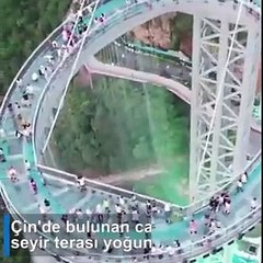 Çin'de 500 metre yüksekliğindeki cam seyir terası
