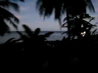 Lever de lune sur la mer philippine