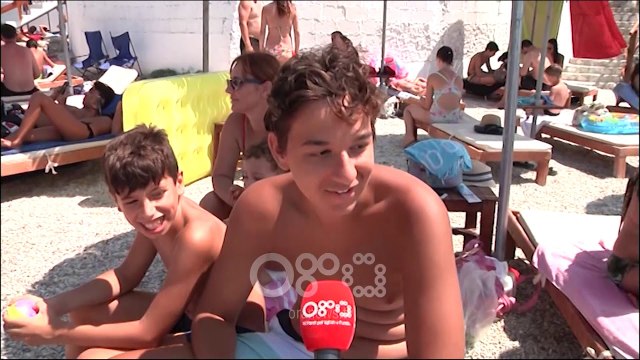 RTV Ora - Fluks turistësh në plazhet e Vlorës