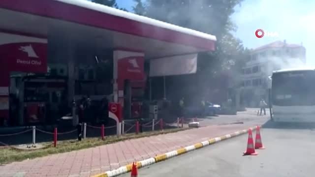 Tayvanlı turistleri taşıyan otobüs alev topuna dönmekten son anda kurtuldu