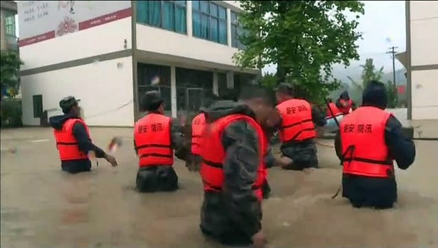 El tifón Lekima deja al menos 30 muertos y más de un millón de evacuados en China