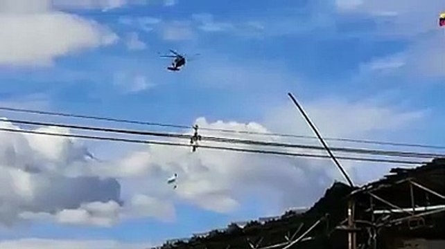 Impactante caída de militares en un helicóptero en Medellín