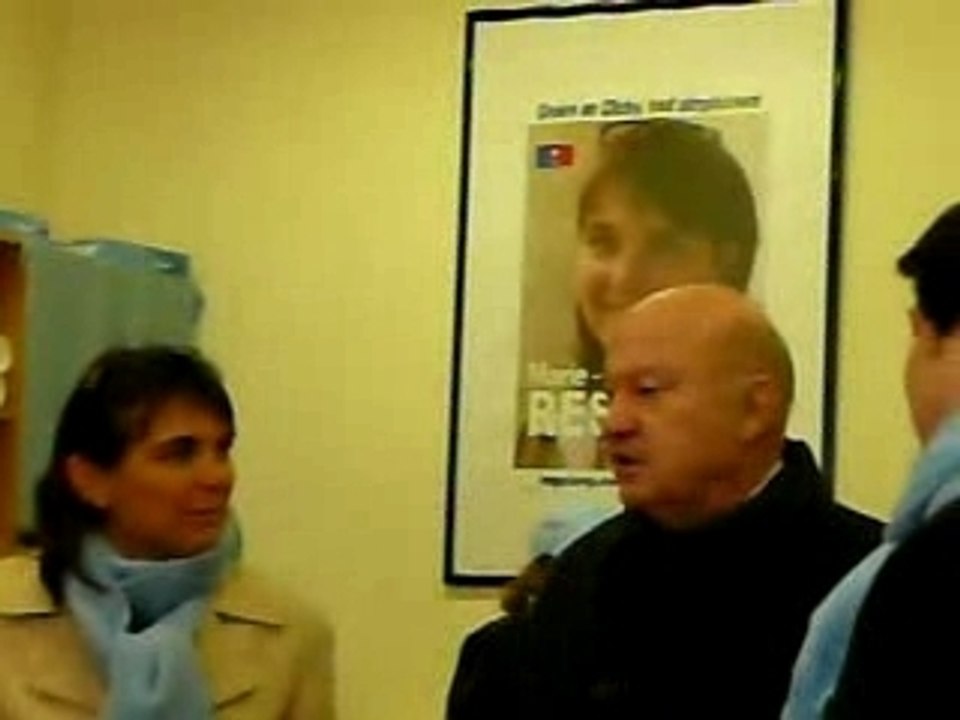 André Santini dans la permanence de Marie-Claire Restoux