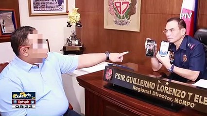 Pulis na nag-viral sa panunutok ng baril, sinibak na