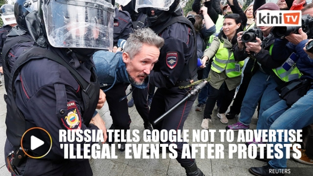 Thousands defy crackdown in Moscow's biggest protest for years